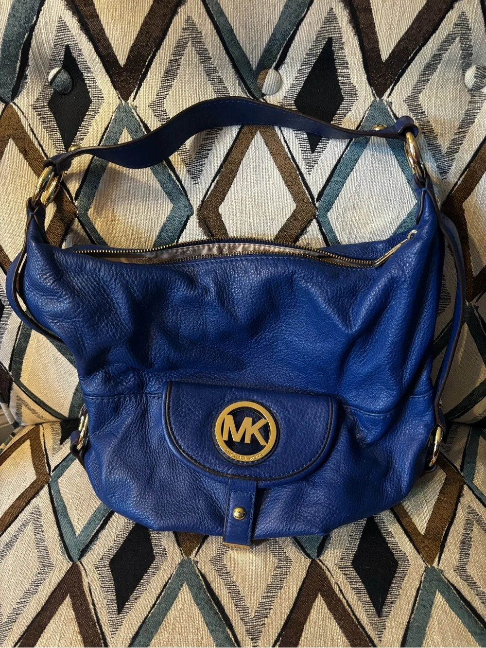 New condition! Michael Kors Royal Blue Pebbled Leather Hobo with Gold MK Emblem